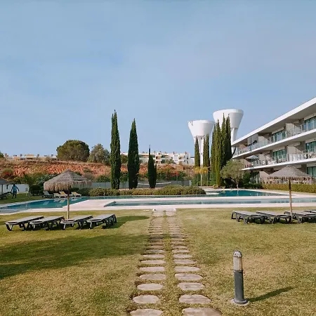 Golf Club 415 Apartment